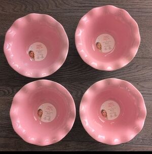 Paris Hilton Pink Ruffle Bowls Set Of Four